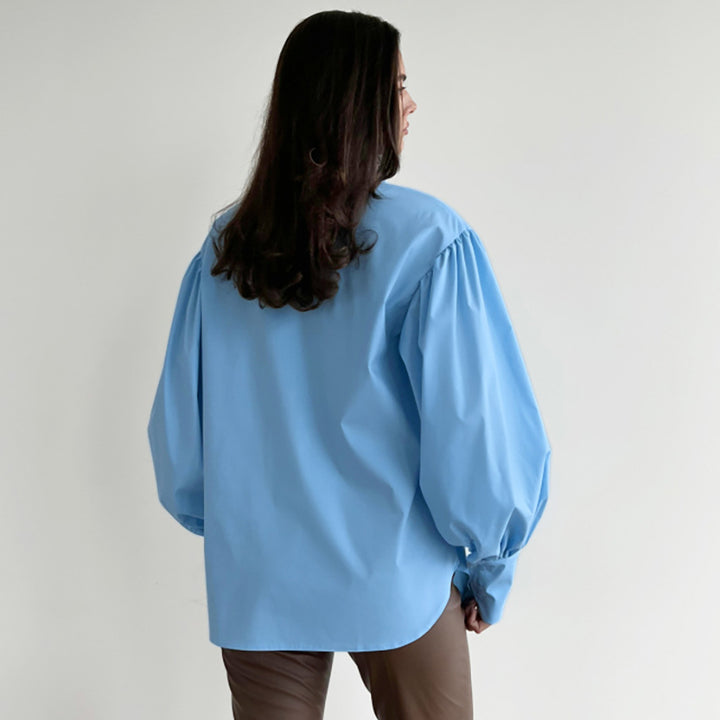 Dame trendy bluse med voluminøse ærmer og moderne snit Stilla
