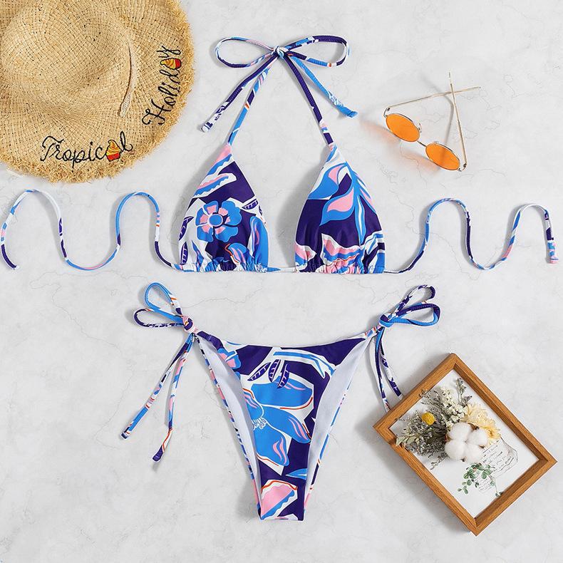 Dame Triangel-Bikini med fantastisk blomsterdesign og elegante snørredetaljer Skovae