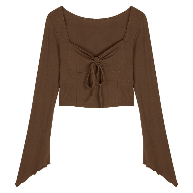 Kvindernes cropped top med raffineret knude og bred ærme Skovae