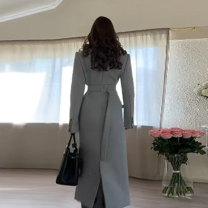 Kvinders elegante trenchcoat med dobbelt knaplukning og skræddersyet pasform Stilla