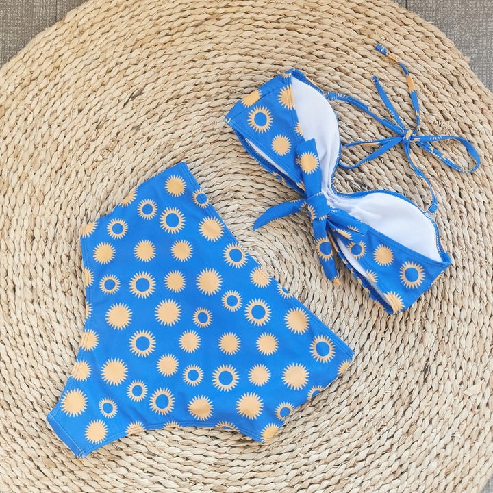 Dame bikini sæt med elegant bandeau-top og høj taljeudskæring Stilla
