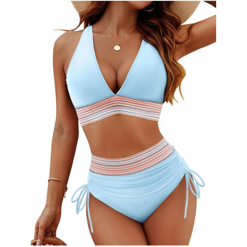 Dame triangel-bikini med justerbare stropper og moderne flæse-look Skovae