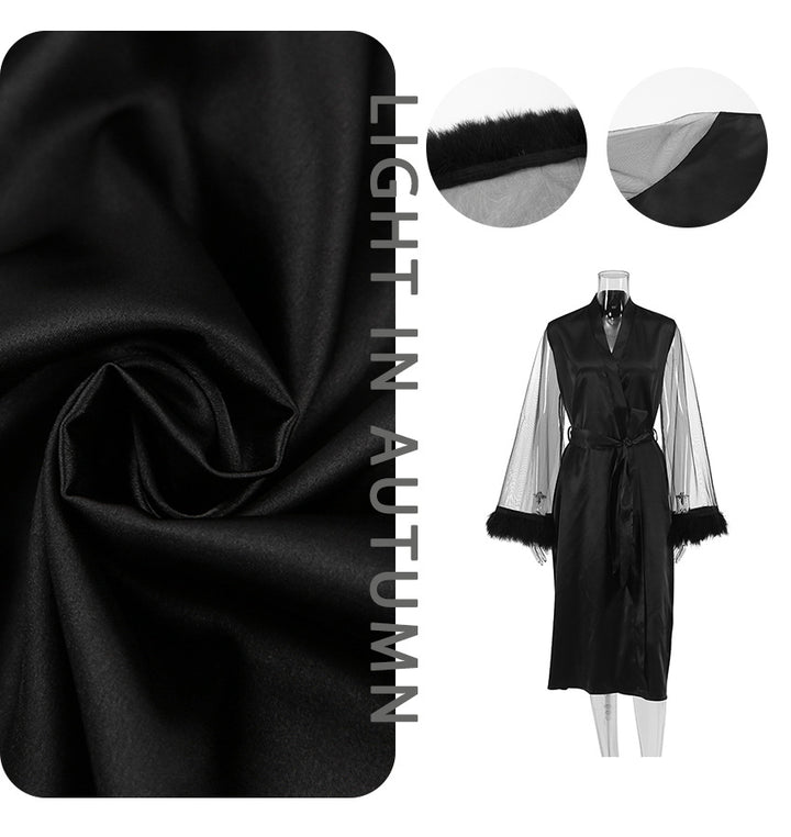 Dame Satin-Robe med gennemsigtige ærmer og elegante flæsedetaljer Stilla