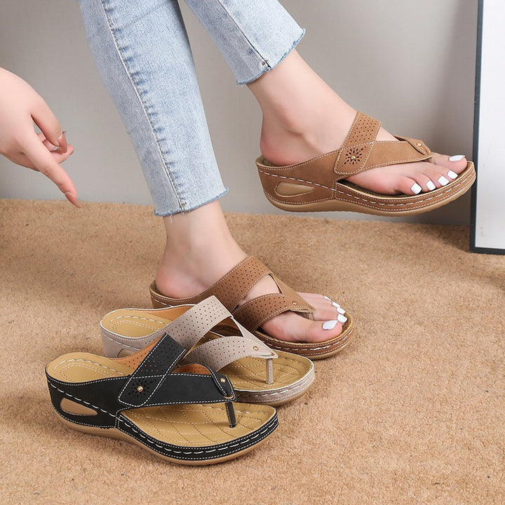 Dame komfort sandaler med luftig hulstruktur og ergonomisk fodbedd Stilla