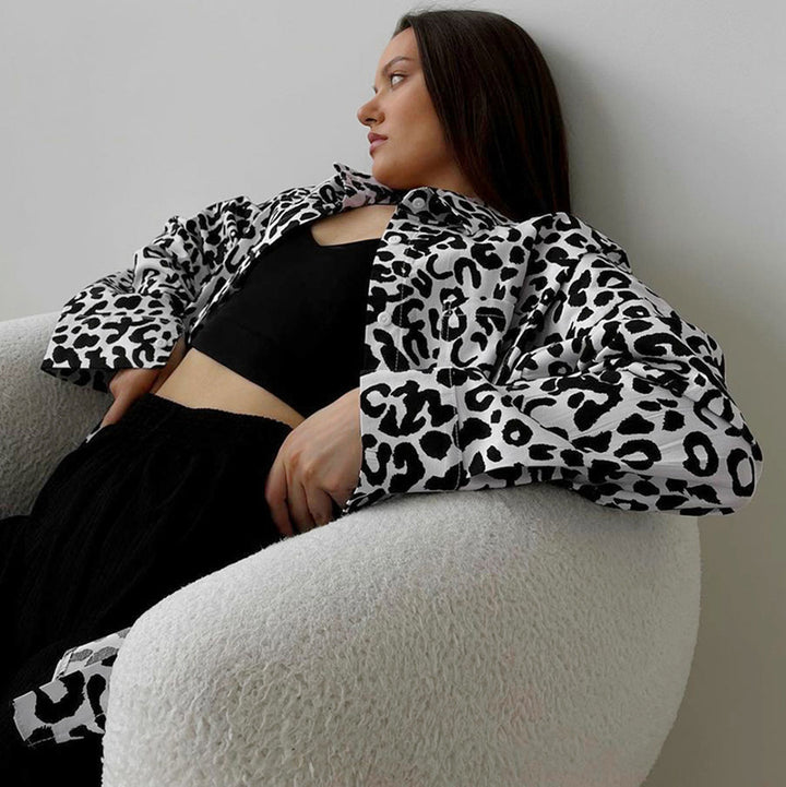 Dame stribet bluse med leopardmønster og afslappet pasform Stilla