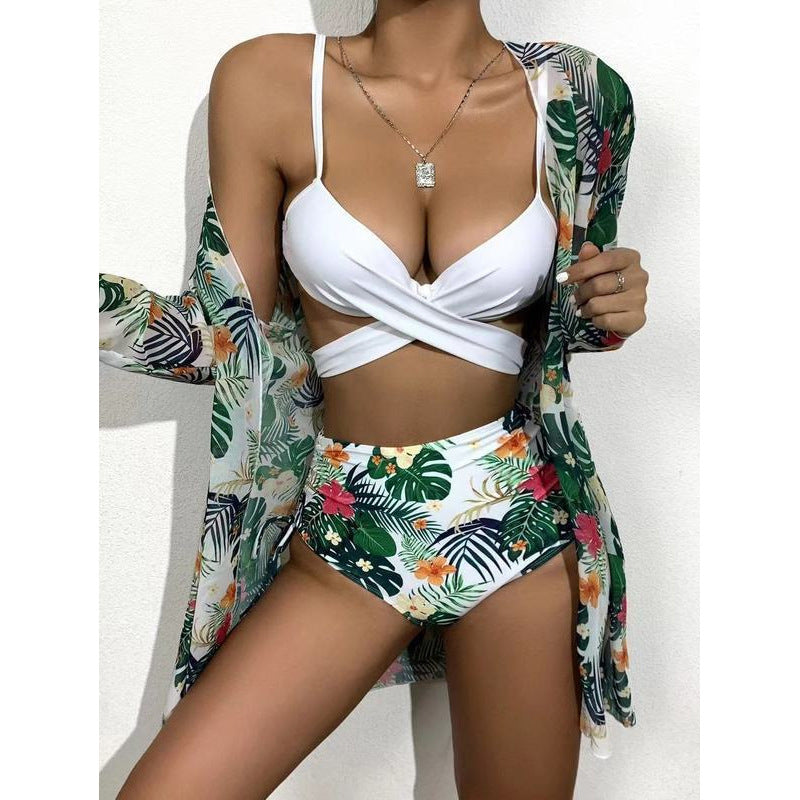 Dame bikini-sæt med højsnittet trusse og blomster kimono Skovae