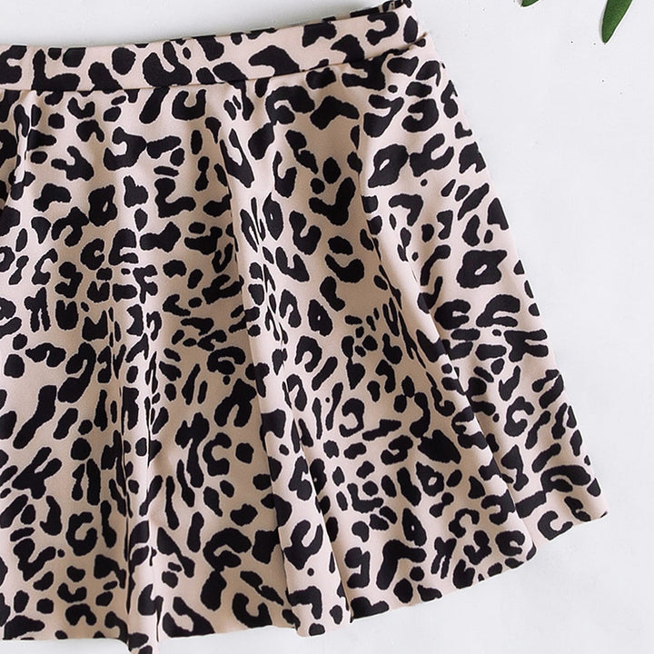 Dame sporty skort med trendy leo-mønster Skovae