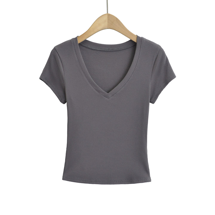 Dame cropped V-hals T-shirt i ribdesign med tætsiddende snit og korte ærmer Stilla