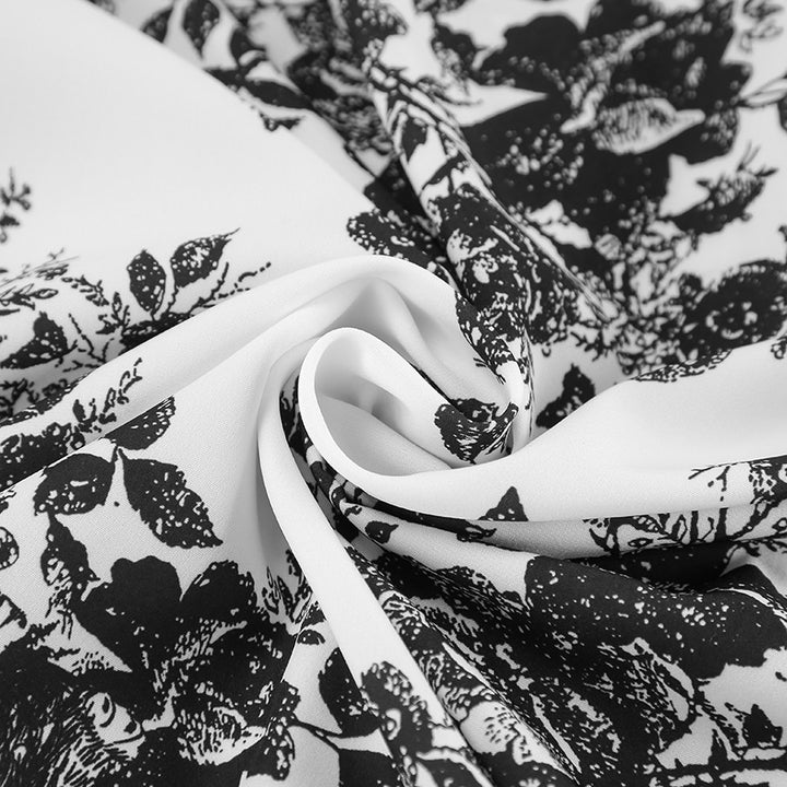 Dame satin pyjamasæt med blomsterdesign og elegante detaljer Stilla