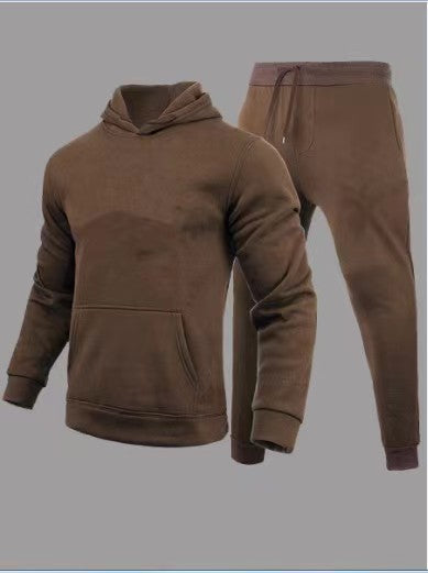 Kvinders sporty hoodie og jogger sæt lavet af højkvalitets bomuldsblanding Skovae