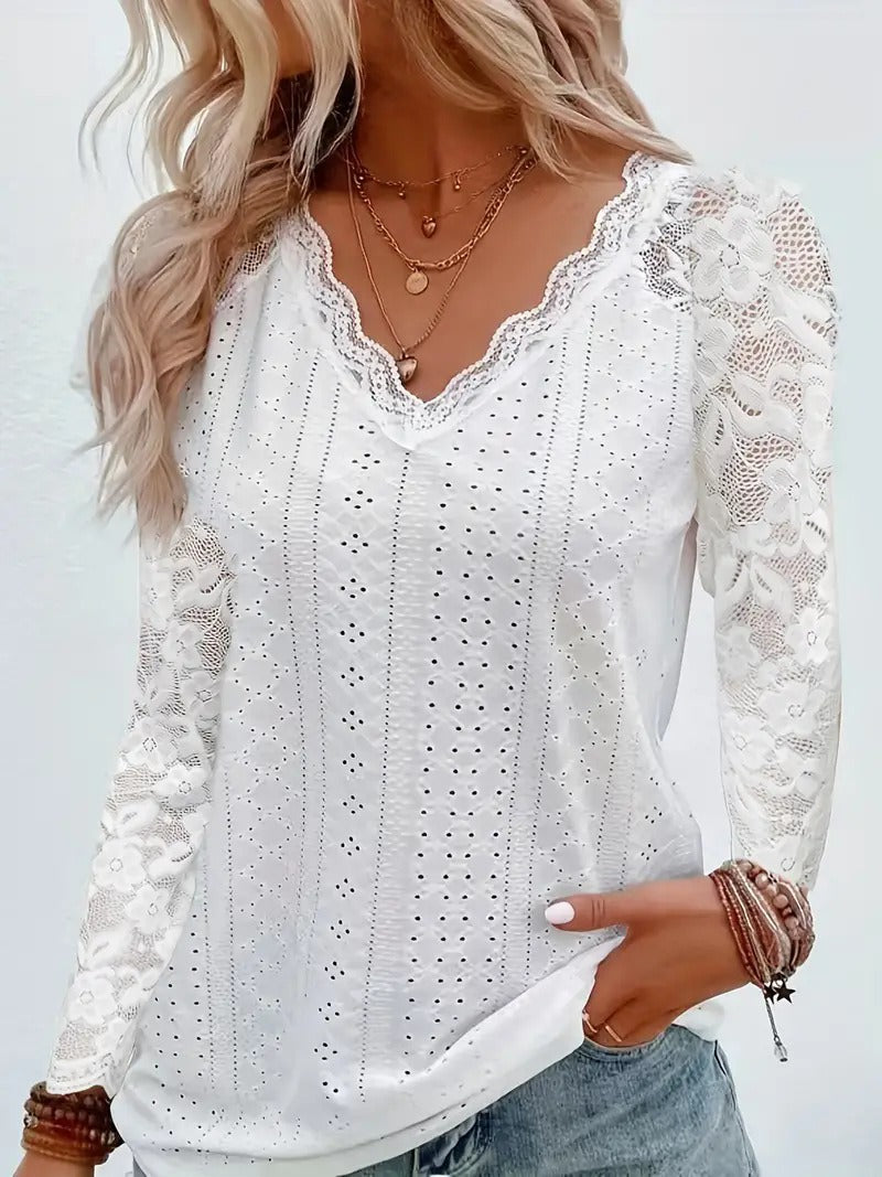 Kvindernes elegante top med blonder trim og V-hals Stilla