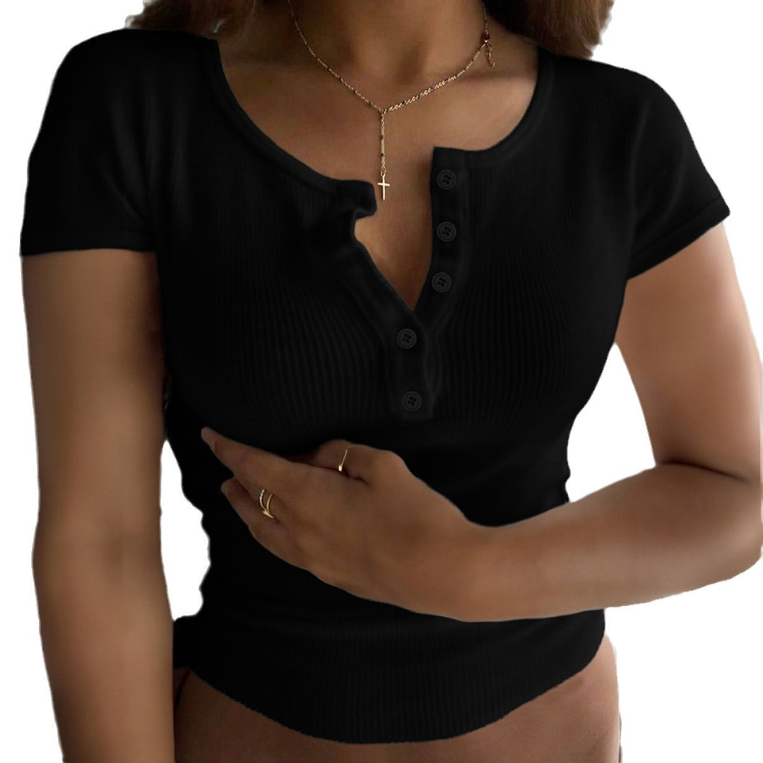 Dame Kortærmet Henley T-shirt med kvalitets ribstruktur og tilpasset udskæring Stilla
