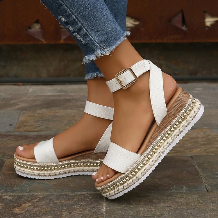 Dame Plateau-sandaler med smart rem-design og komfortabel sål Stilla