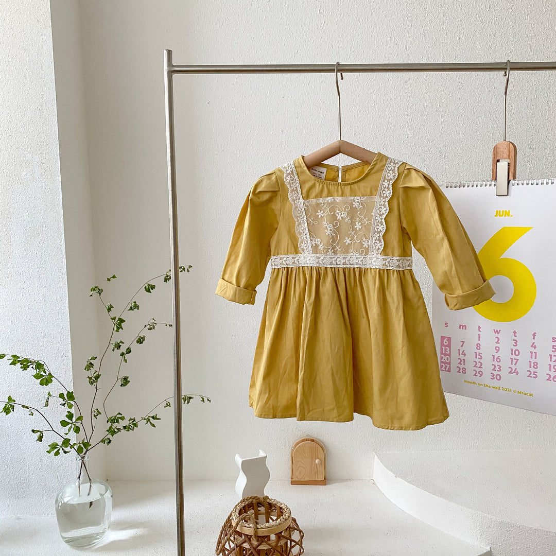 Pige vintage-inspireret broderet bomuldsdresses Stilla