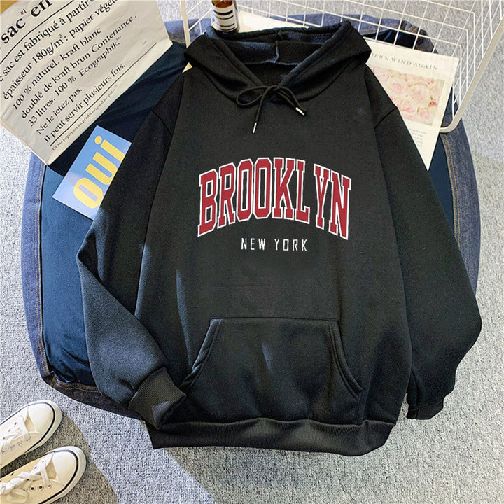 Kvinders hoodie med stilfuld Brooklyn print Skovae