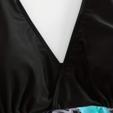 Dame tankini-sæt med blomstrede top og komfortable bad shorts skovae