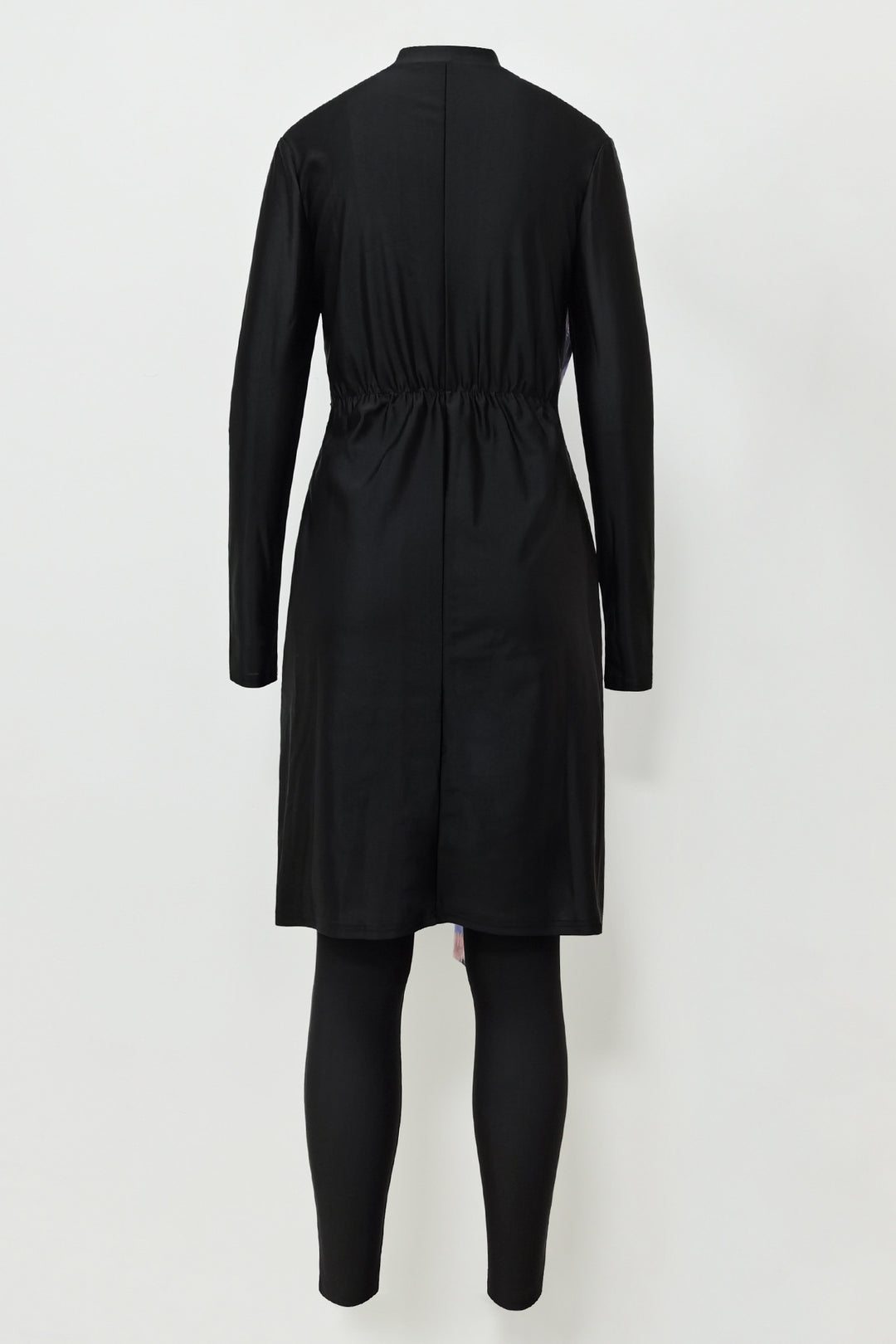 Dame asymmetrisk kjole med elegant farvet accent Stilla