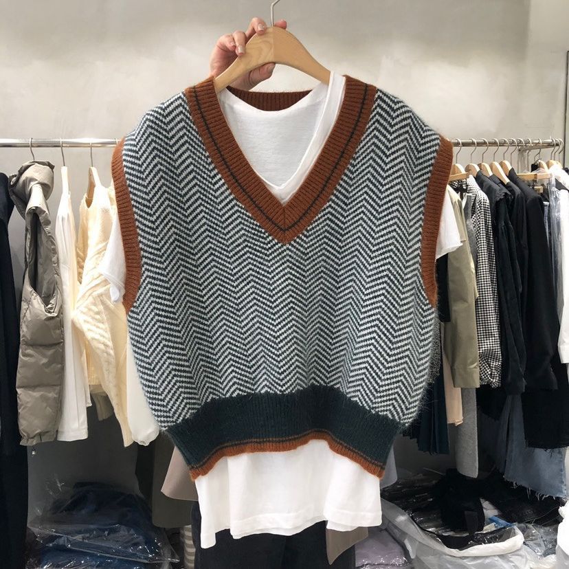 Kvinders cardigan med V-hals og zigzag-mønster Stilla