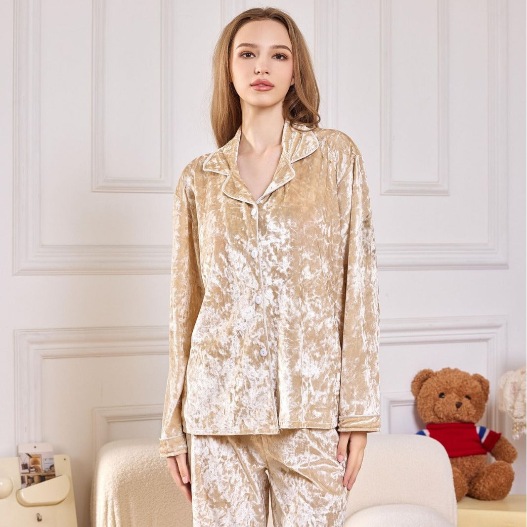 Dame luksuriøs satin pyjamas med elegante detaljer Stilla