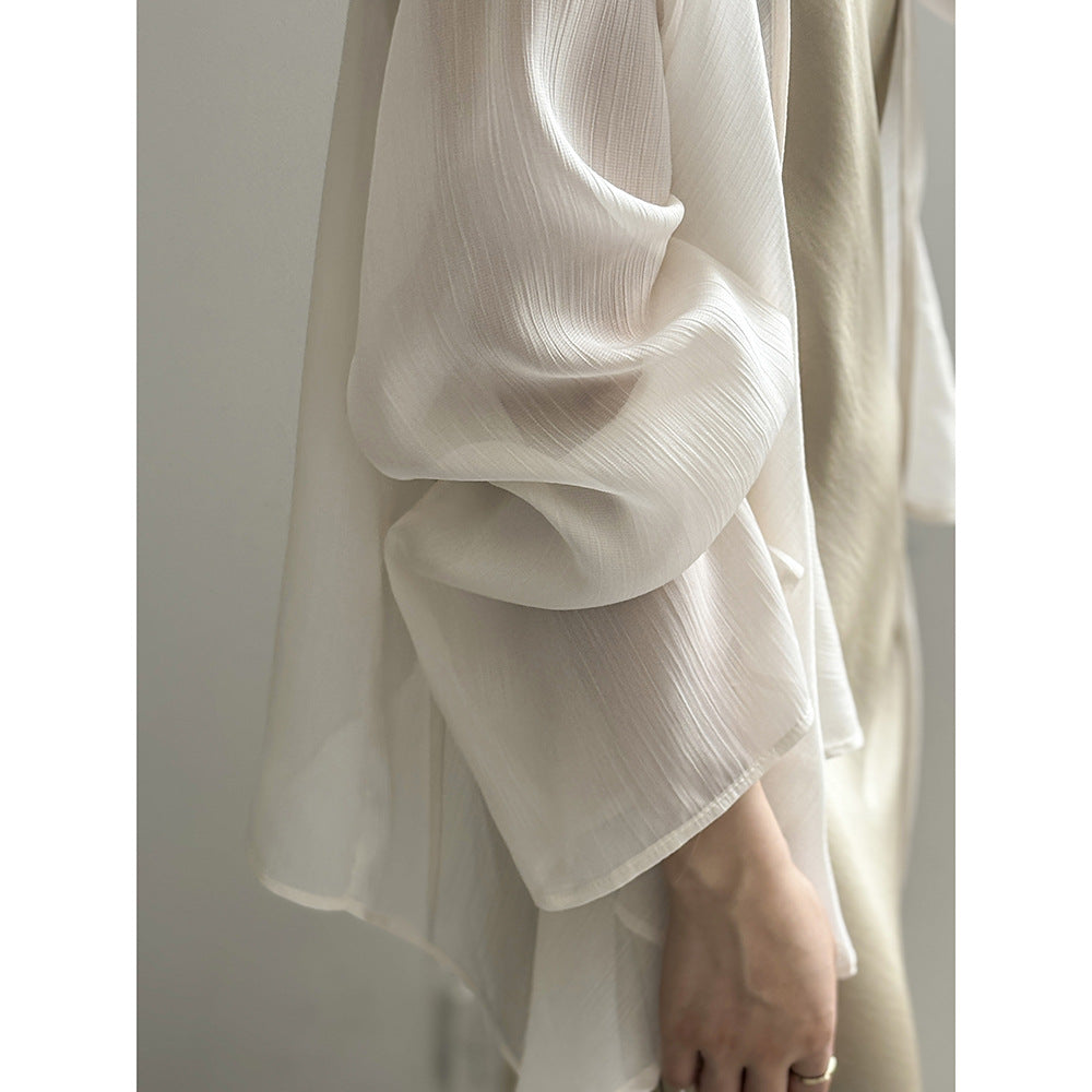 Dame let kimono-jakke med elegante bindebånd og luksuriøst stof Stilla
