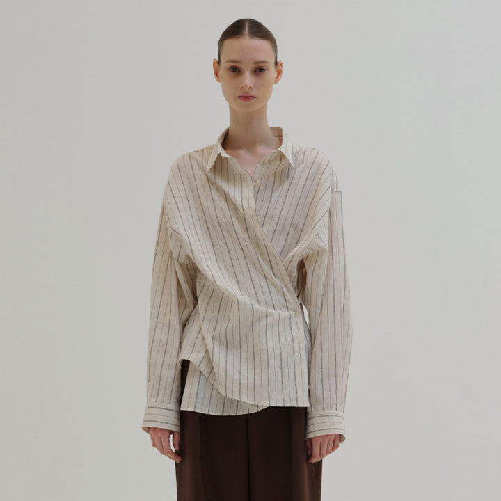 Dame Oversize Skjortebluse med fine striber Stilla