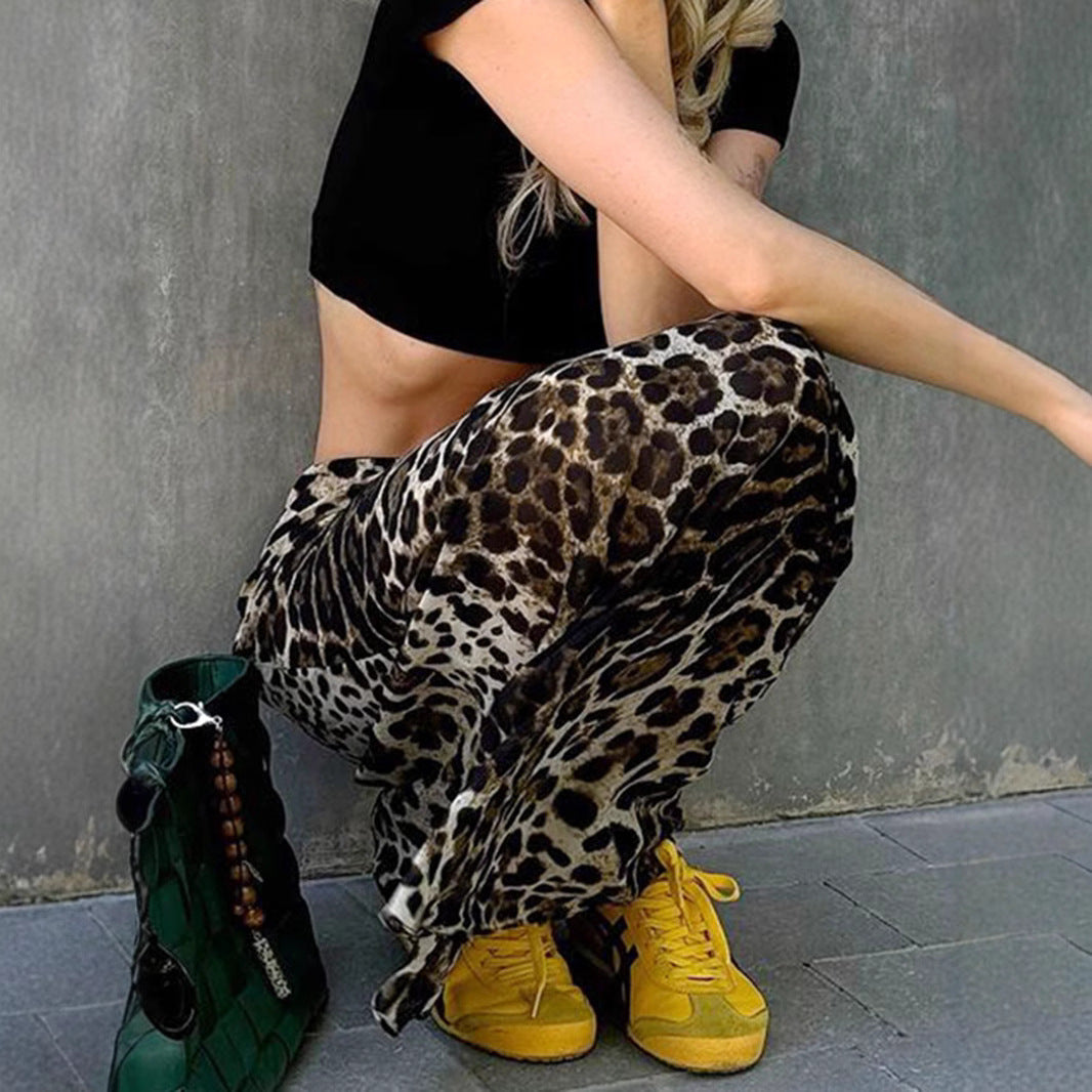Dame Maxiskørt med elegant leopardmønster og svingende kant Stilla