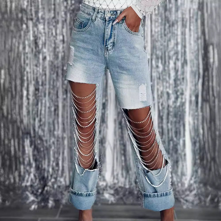 Dame jeans-shorts med trendy kædeaccenter og distressed detaljer Stilla