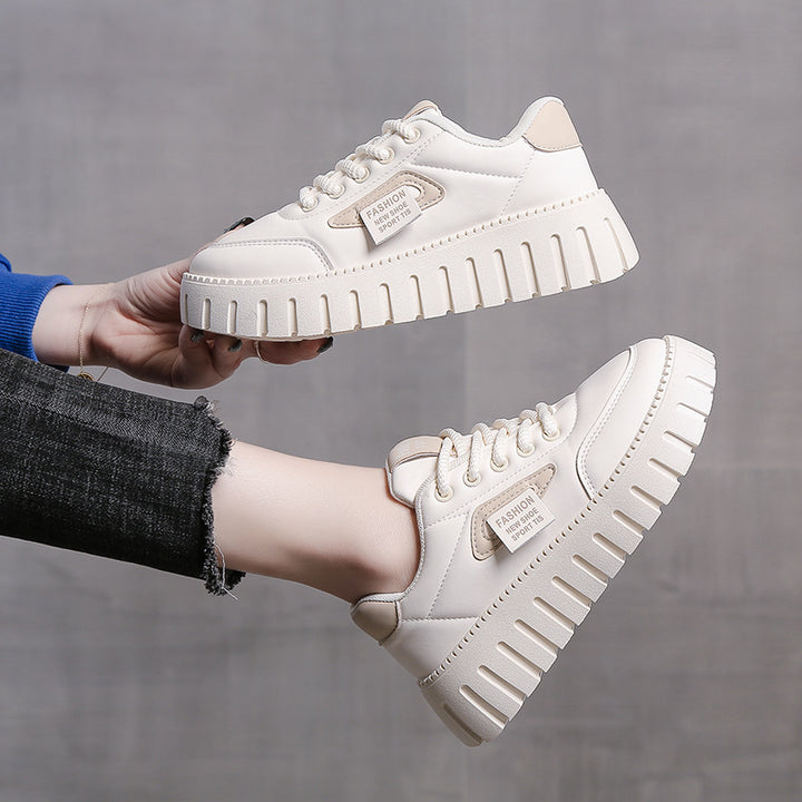 Dame funktionelle sneakers med tyk platform og sporty design Stilla