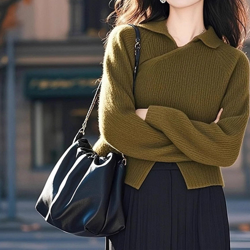 Dame elegant, figursyet strikpullover med moderne krave og bløde ærmer Stilla