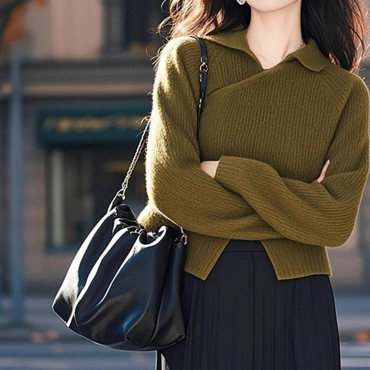 Dame elegant, figursyet strikpullover med moderne krave og bløde ærmer Stilla