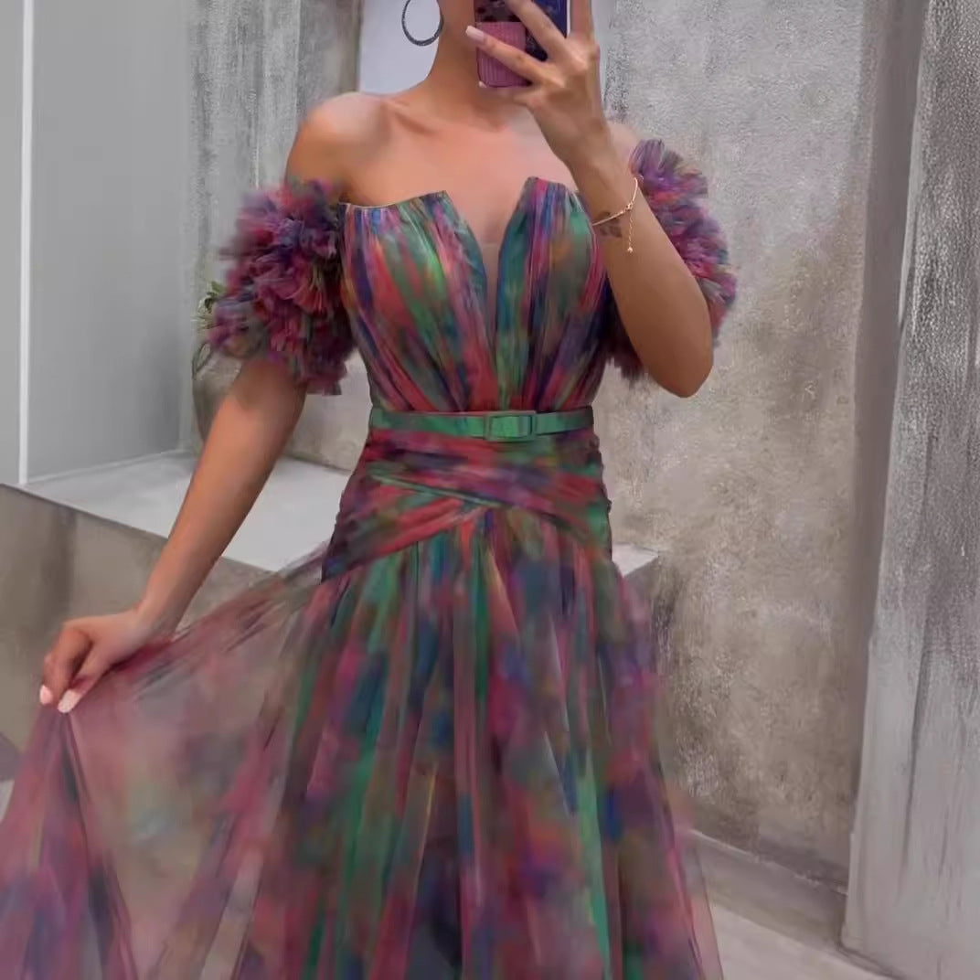 Dame Elegant Maxi Kjole med Off-Shoulder Design og Farverige Flæse Detaljer