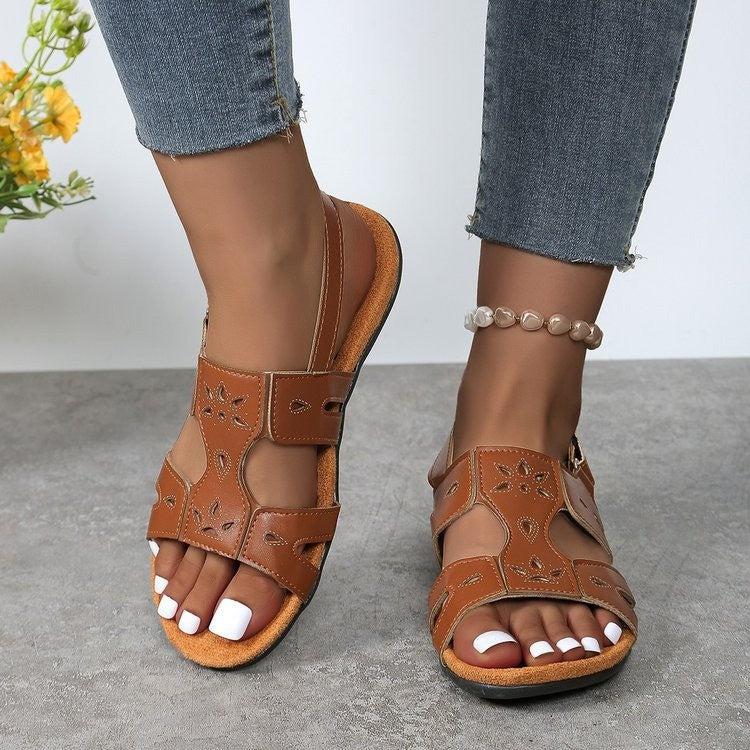 Dame Komfortable Riemchen-sandaler med elegant perforering og justerbar rem Stilla