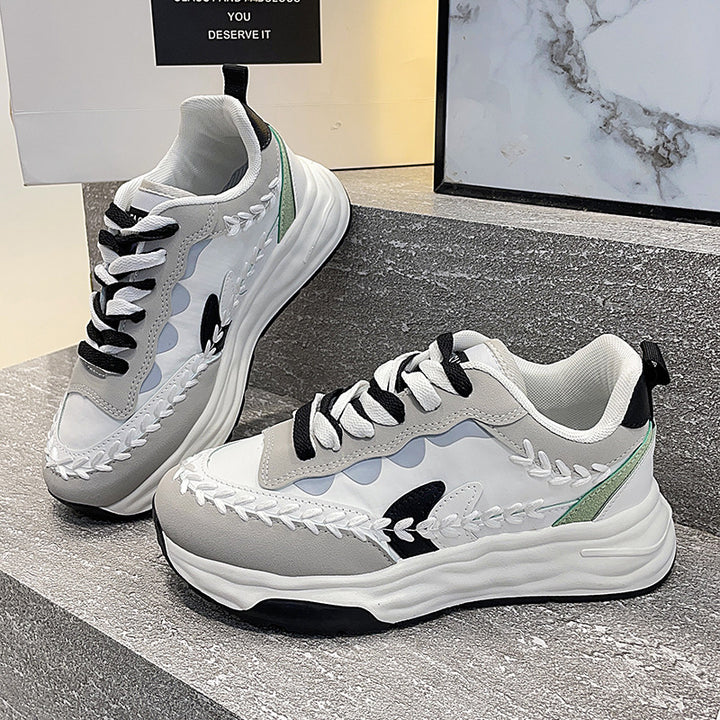 Damer Sporty Sneakers med unikt design og avanceret dæmpningssystem Stilla