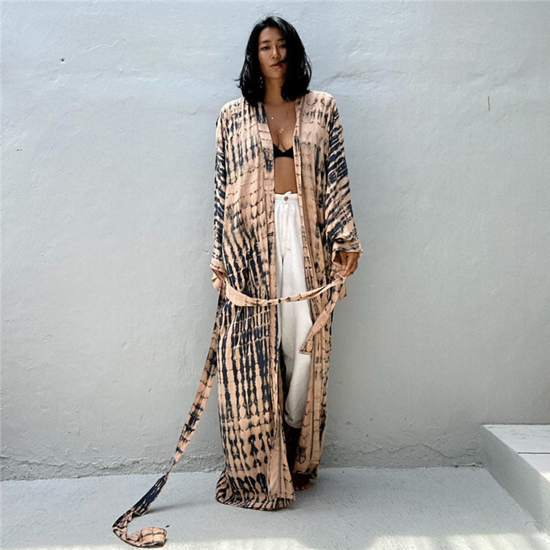 Dame elegant kaftan med legende batikmønster Stilla