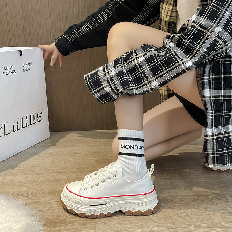 Dame Chunky Sneakers med urbant design og skridsikkert sålemønster Stilla
