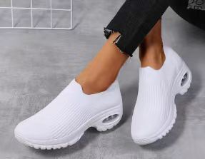 Dame Lettere Slip-On Sneakers med åndbart mesh-overmateriale og støddæmpende sål Stilla