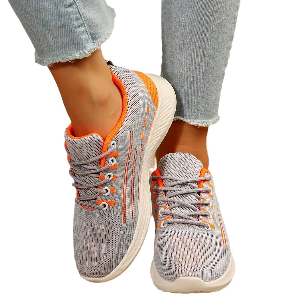 Dame Sporty Sneakers med åndbart overmateriale og skridsikker sål Stilla