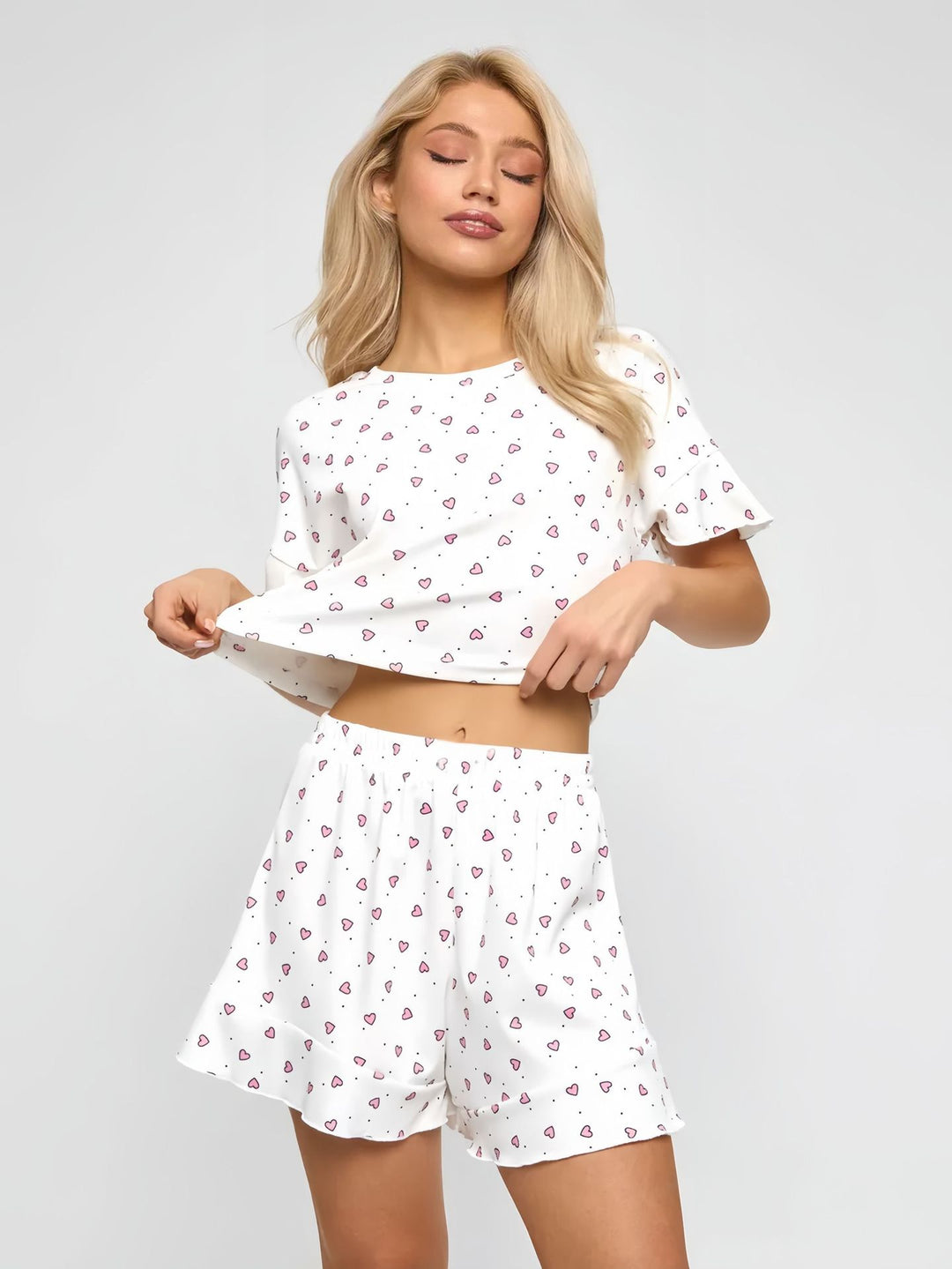 Dame pyjamasæt med legende hjerte design og løse shorts Stilla