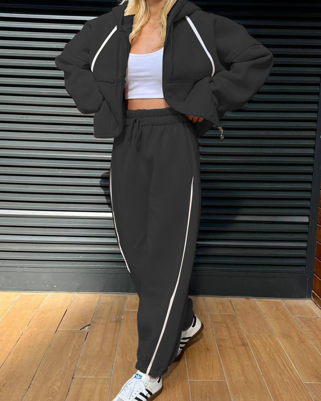 Kvinders afslappede hoodie og jogger sæt med elastisk talje og komfortable lommer