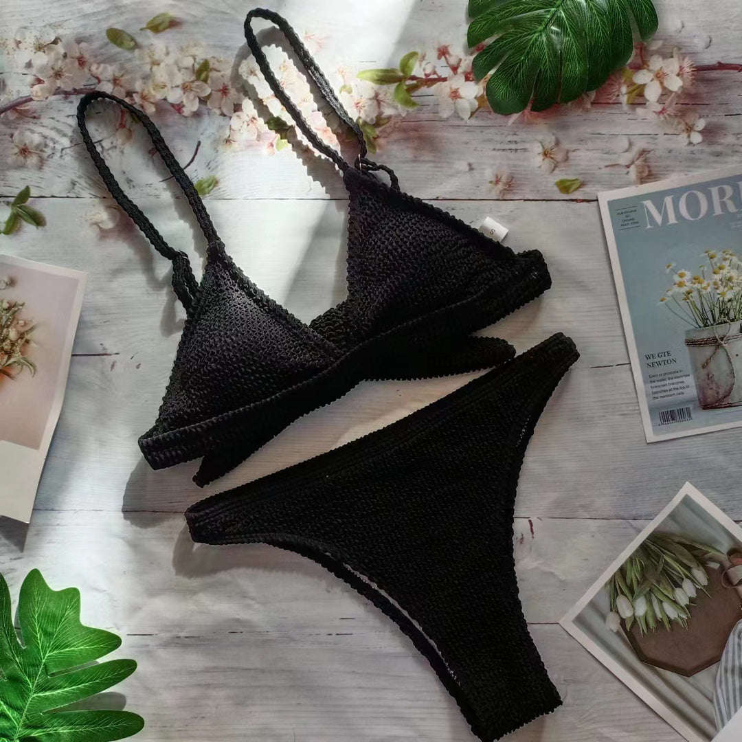 Dame flettet triangle-bikini med komfortabel pasform og mode detaljer Stilla
