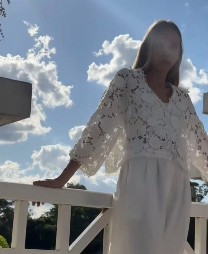 Damebluse i finspids med blomsterdesign Stilla