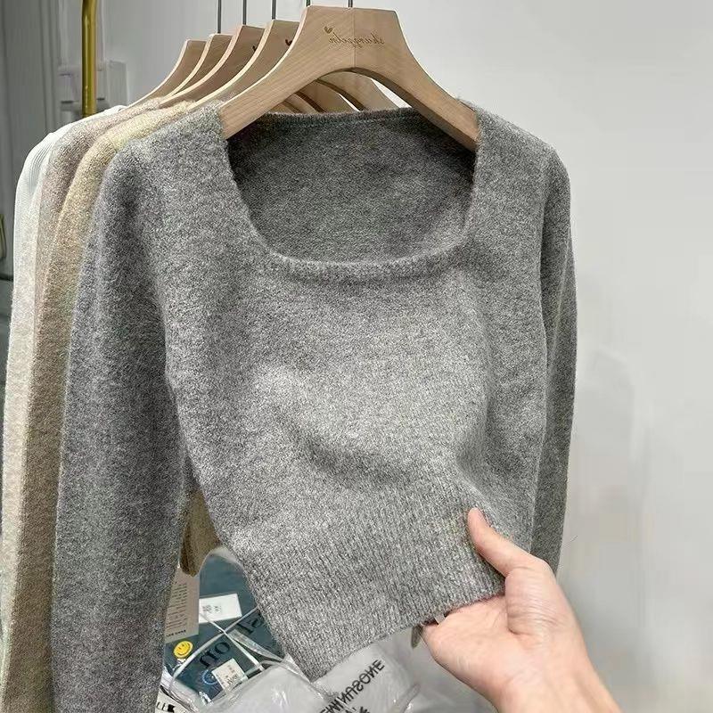 Kvinders elegante korte sweater med firkantet halsudskæring og fin strik tekstur Stilla