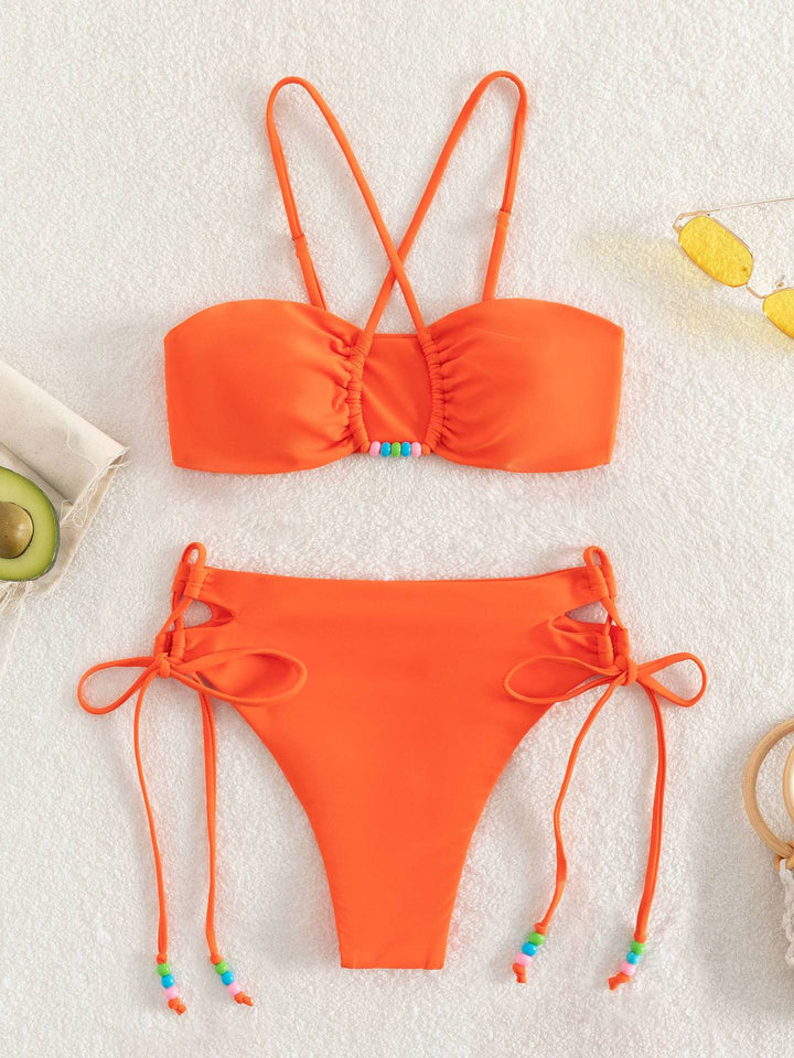 Dame bikini-sæt med innovativt indpakningsdesign og trendy cut-outs Stilla