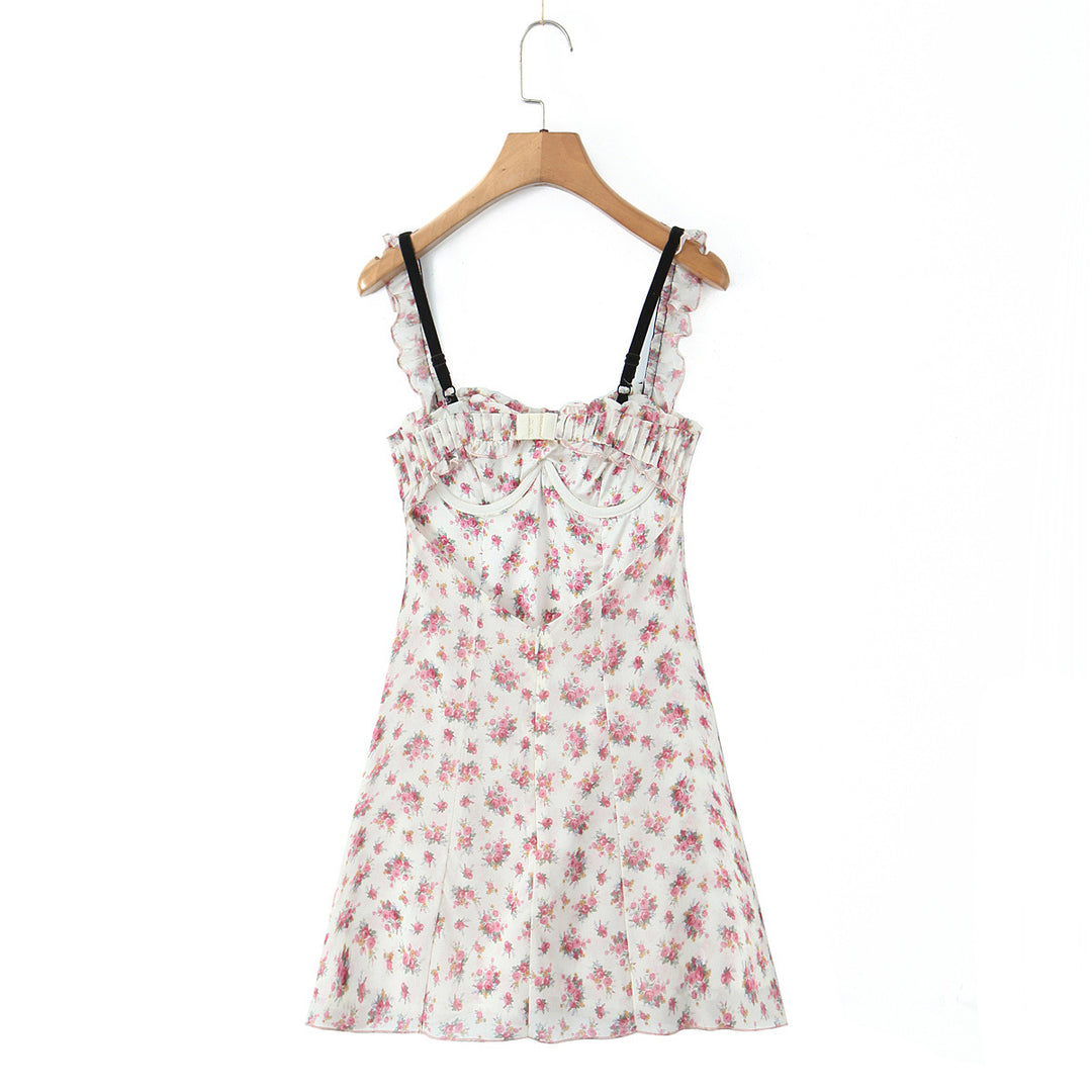 Dame blomsterkjole med ruffles detaljer og strategisk snit Stilla