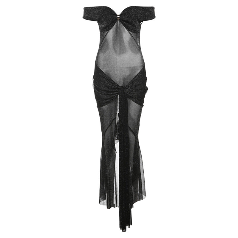Dame Glitrende Aftenkjole med off-shoulder design og raffinerede draperinger Stilla