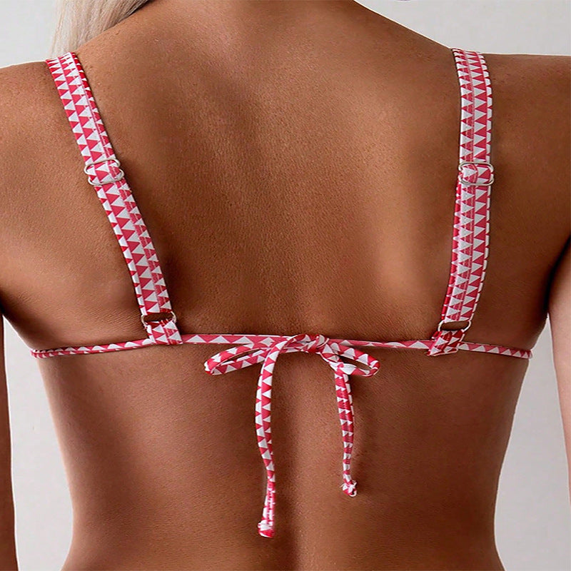 Dame triangel-bikini med blomsterdesign og elegante volanger