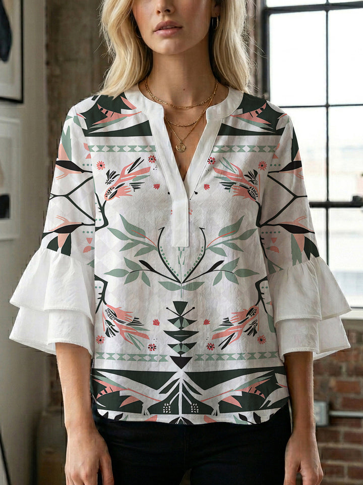 Dame afslappet bluse med flæseærmer og botanisk print Skovae