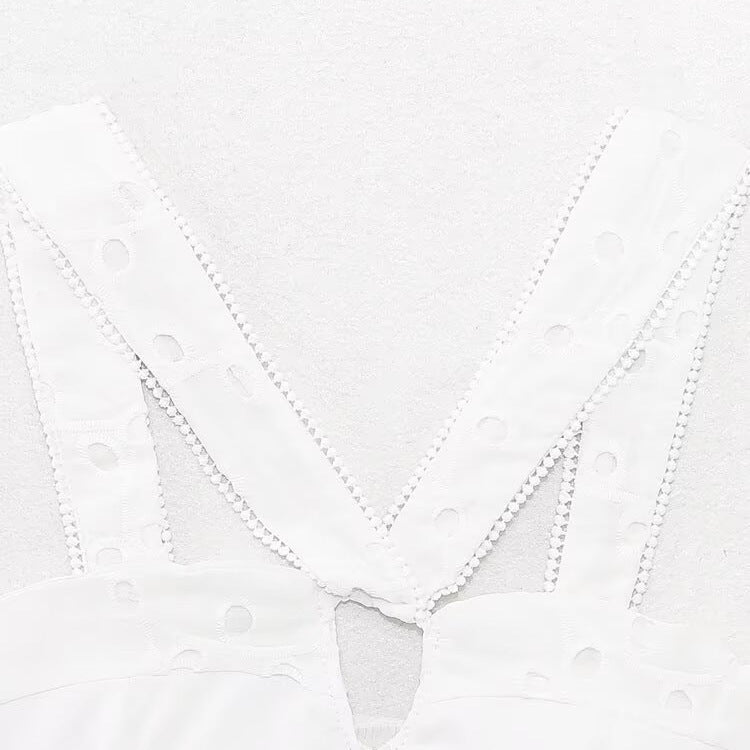Dame Brokat-Crop-Top med elegant udfletning og dekorerede stropper Skovae