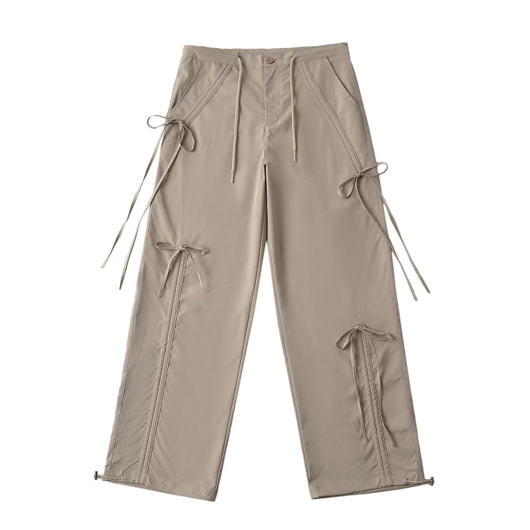 Dame moderigtig High-Waist Cargo-bukser med justerbar snørrelukning og praktiske sidelommer Stilla