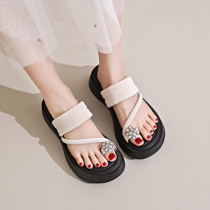 Dame Designer-platform-sandaler med moderne rem og glitrende smykkedetalje Stilla